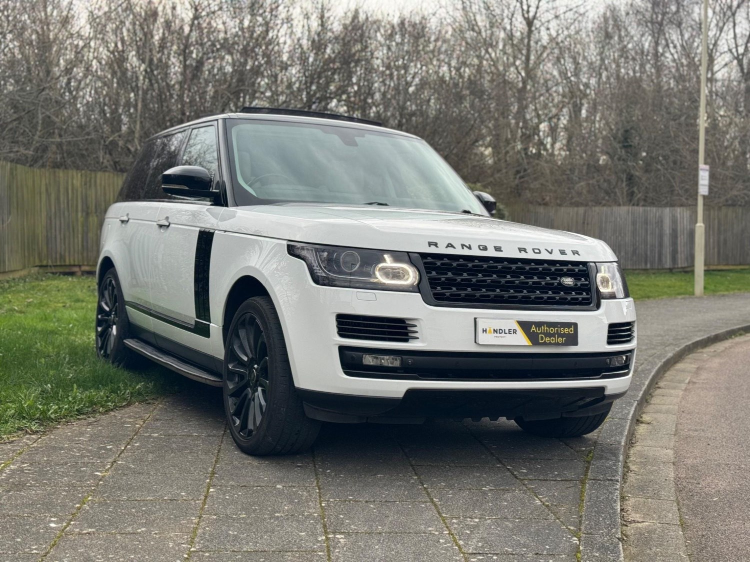 Land Rover Range Rover Listing Image