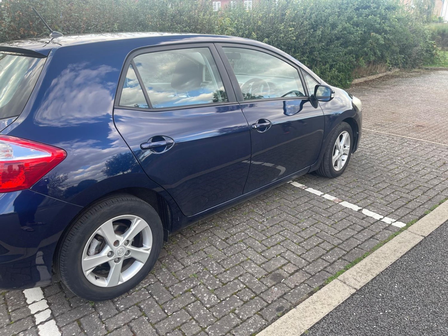 Toyota Auris Listing Image