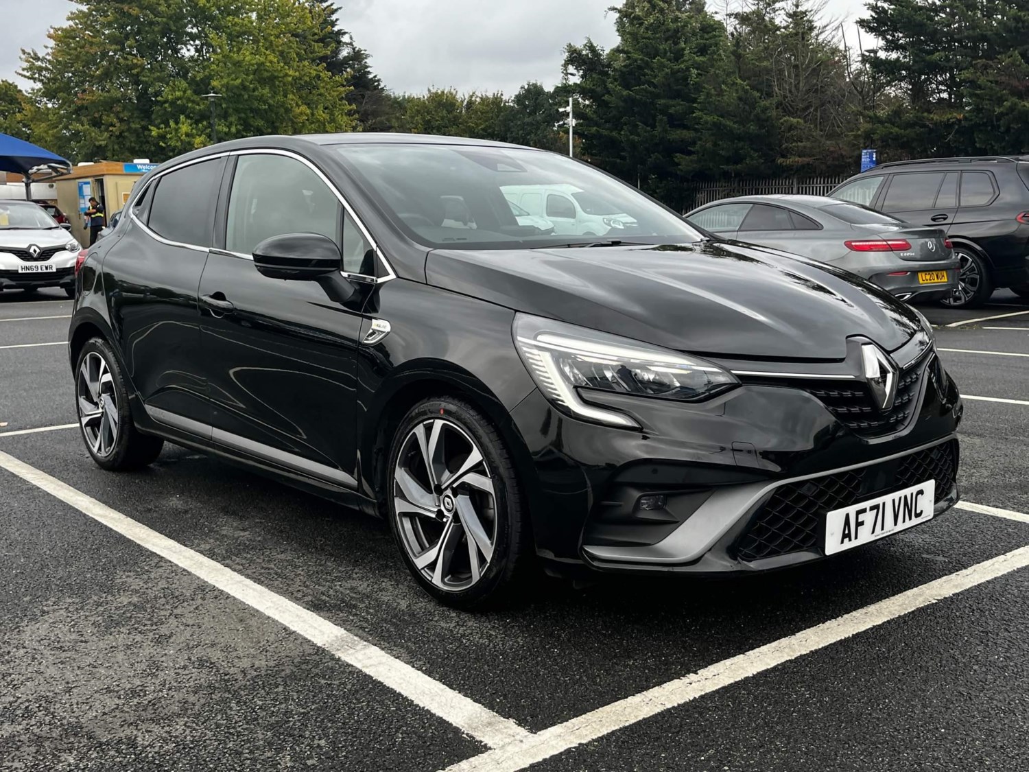 Renault Clio Listing Image