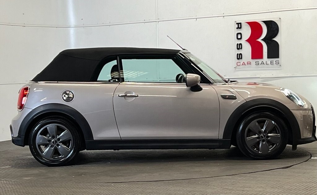 MINI Convertible Listing Image