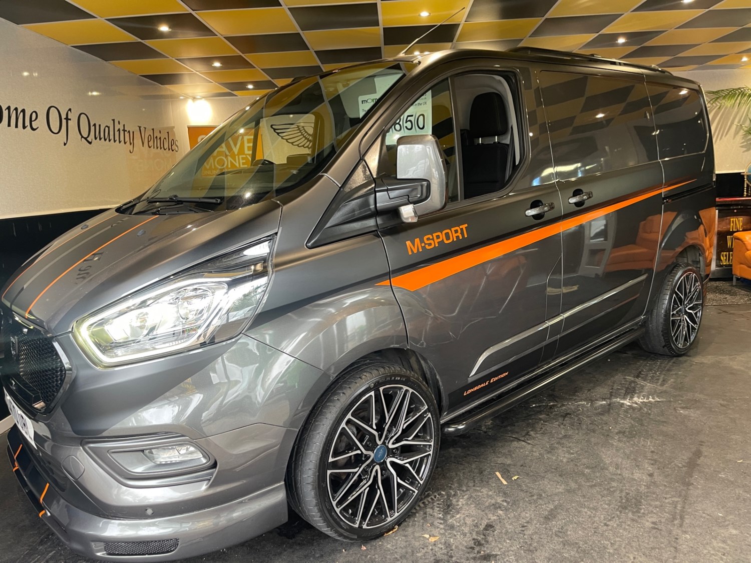 Ford Transit Custom Listing Image