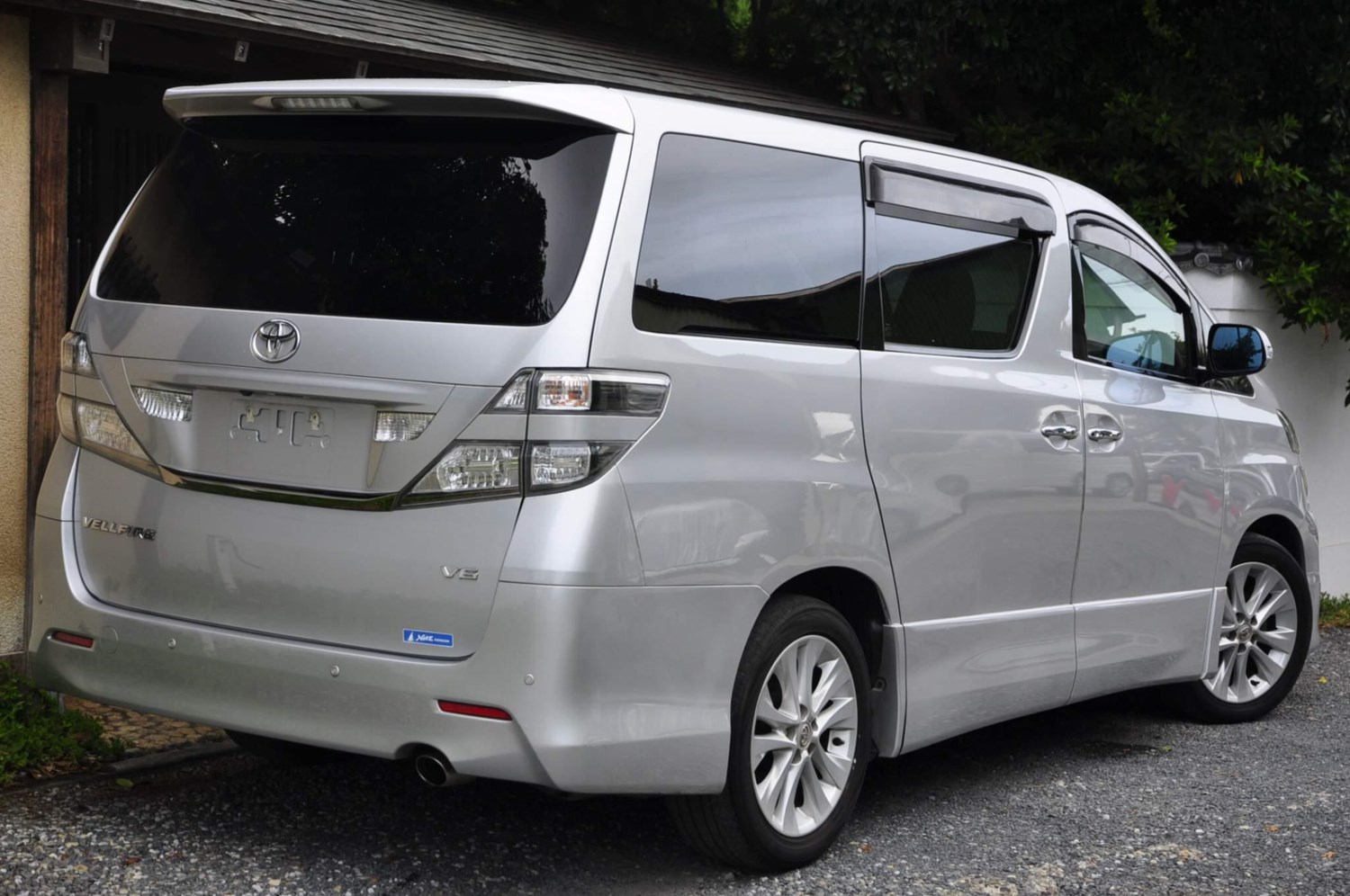 Toyota Vellfire Listing Image