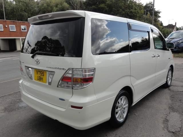 Toyota Alphard Listing Image