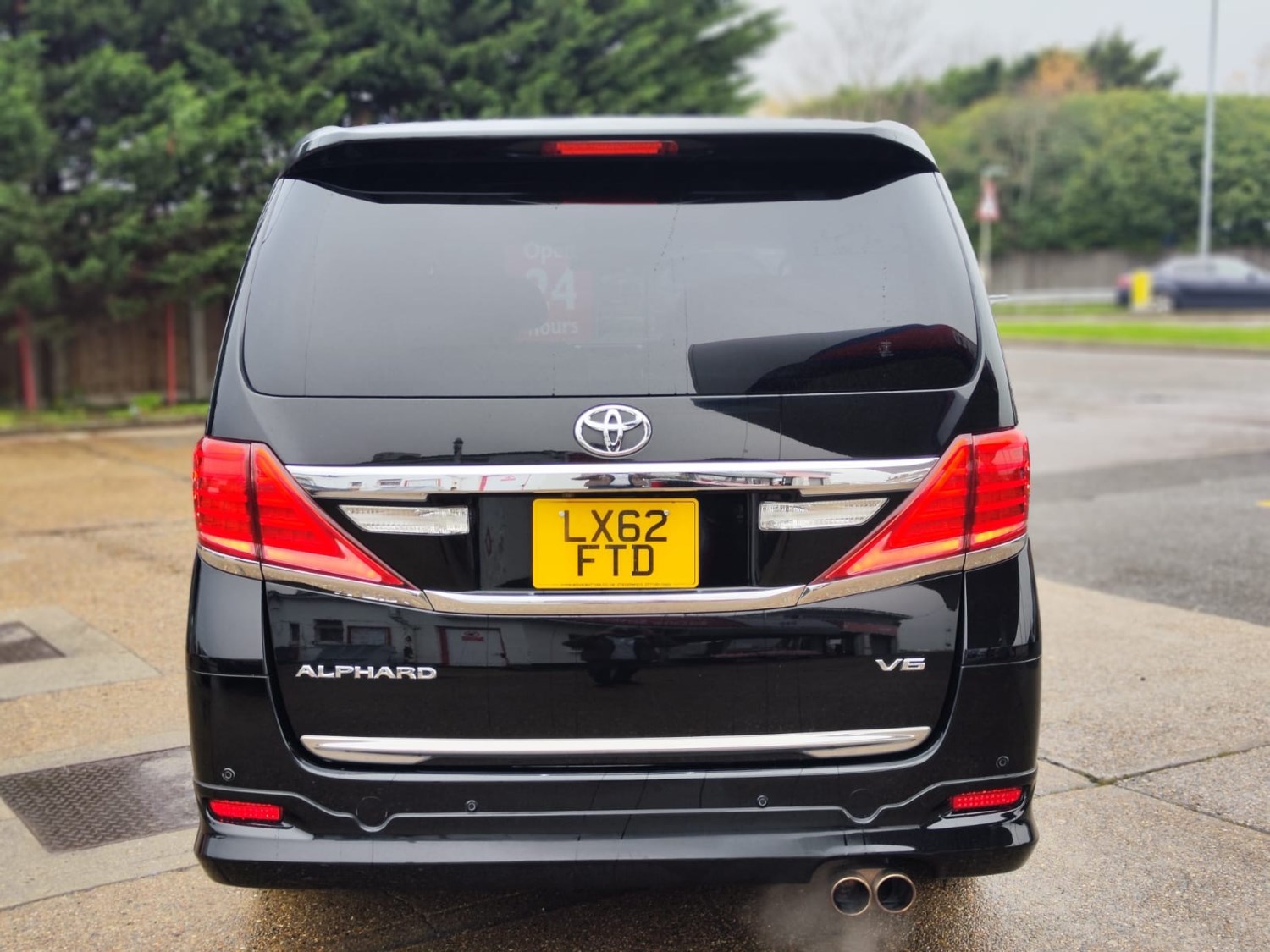 Toyota Alphard Listing Image