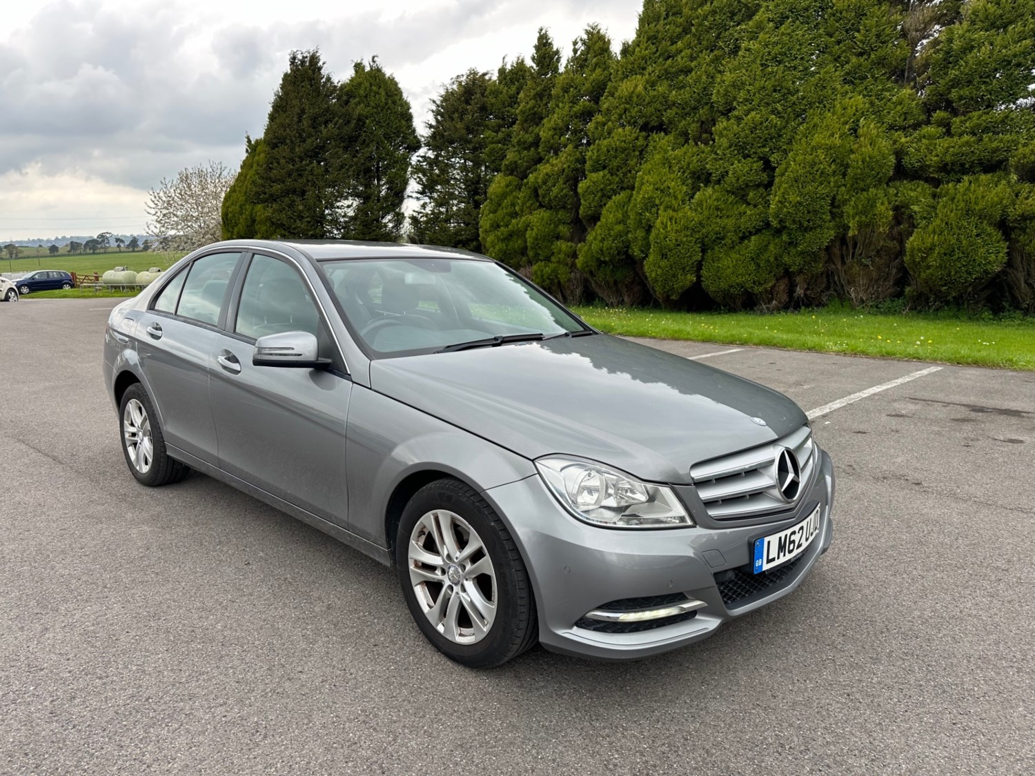 Mercedes-Benz C-Class Listing Image