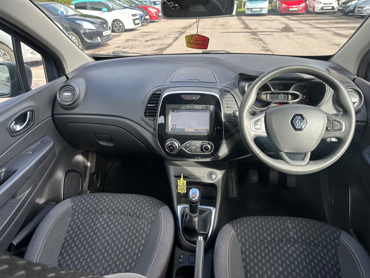 Renault Captur Listing Image