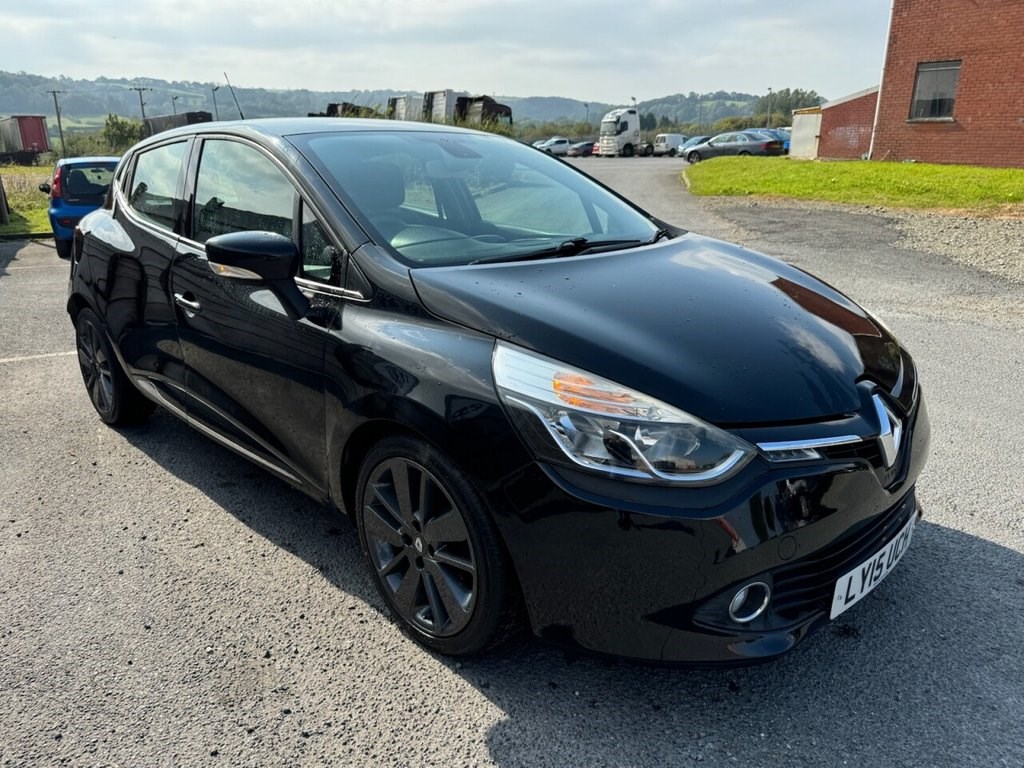 Renault Clio Listing Image