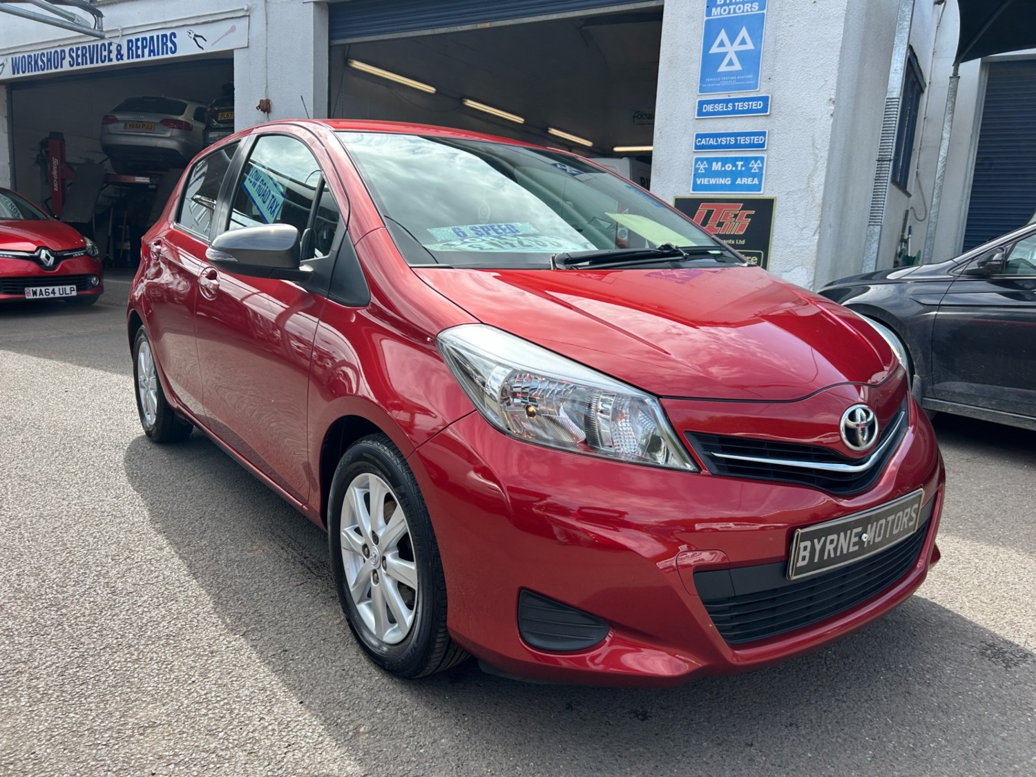 Toyota Yaris Listing Image