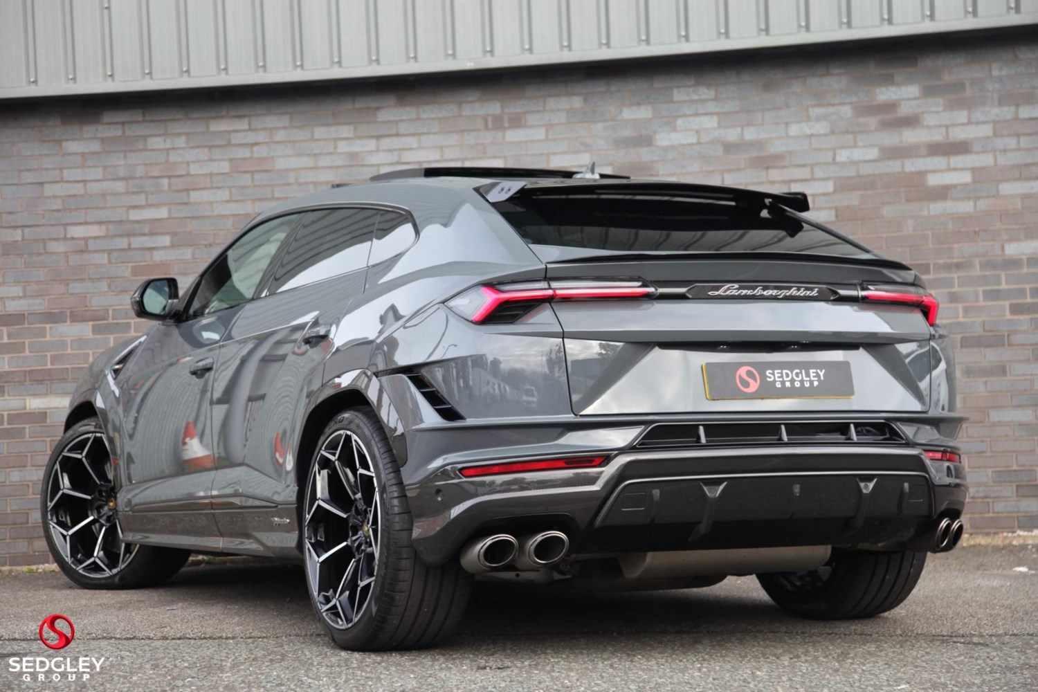 Lamborghini Urus Listing Image