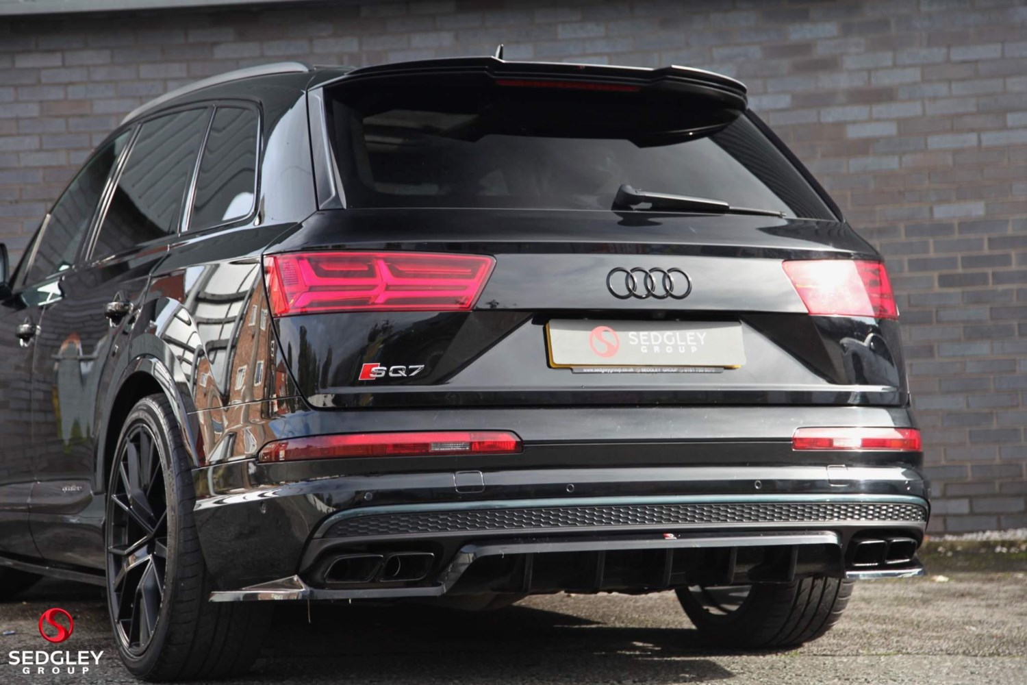 Audi Q7 Listing Image