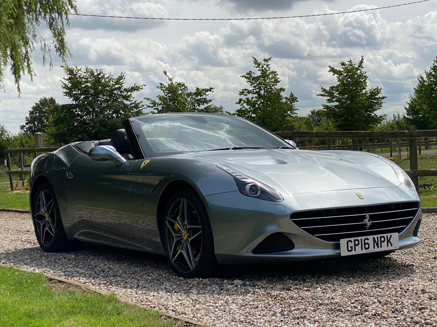 Ferrari California Listing Image