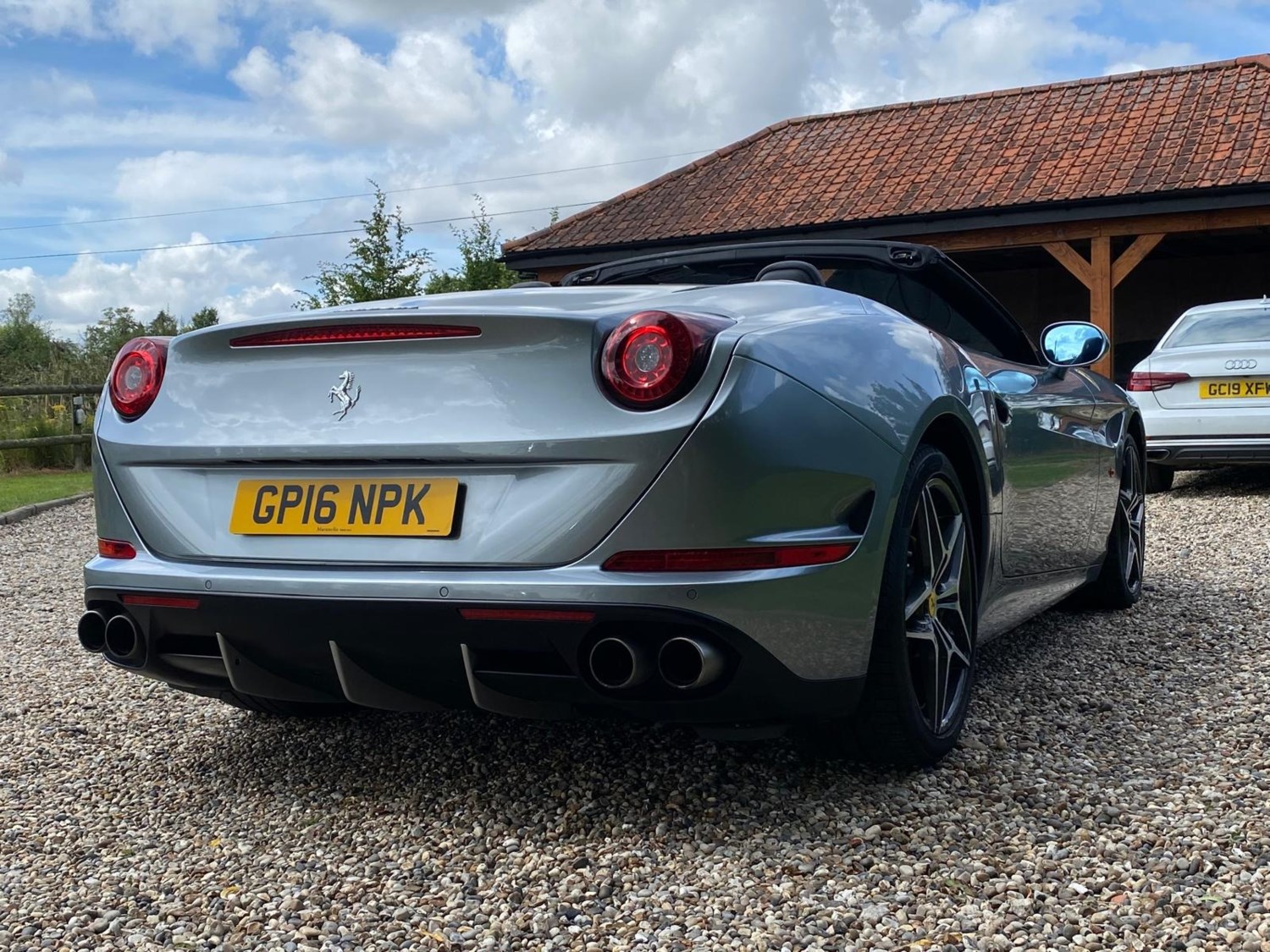 Ferrari California Listing Image