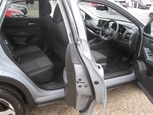 2022 (22) Nissan Qashqai 1.3 DiG-T MH 158 N-Connecta 5dr Automatic ( PANORAMIC ROOF ) For Sale In Upminster, Essex