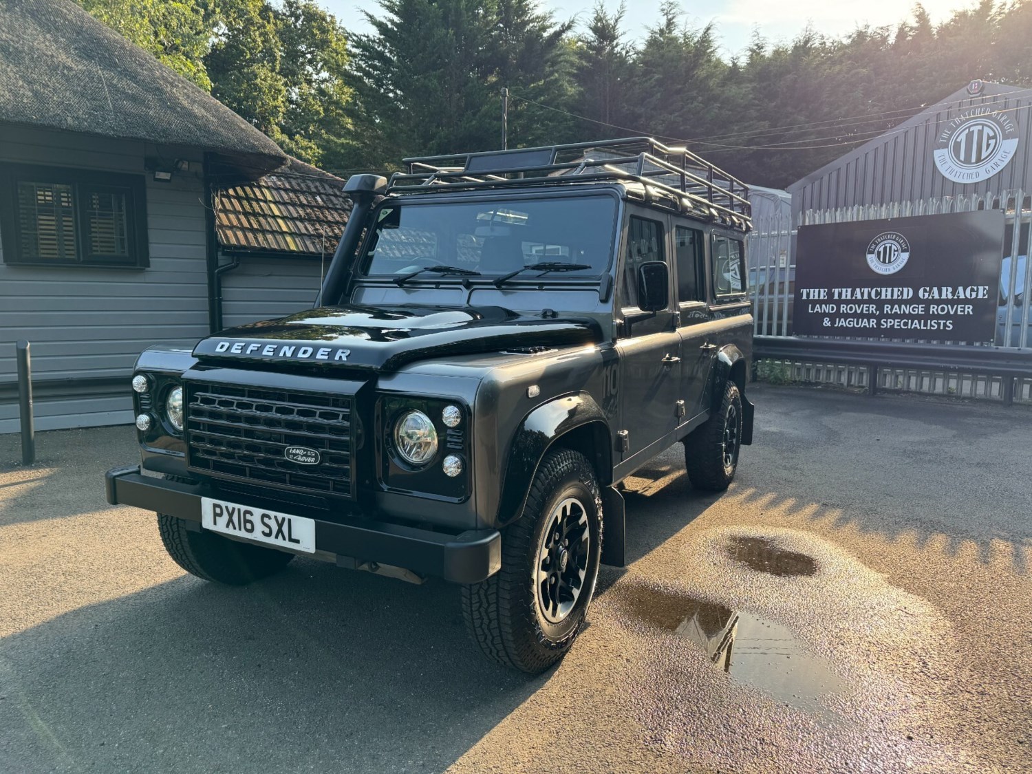 Land Rover Defender Listing Image