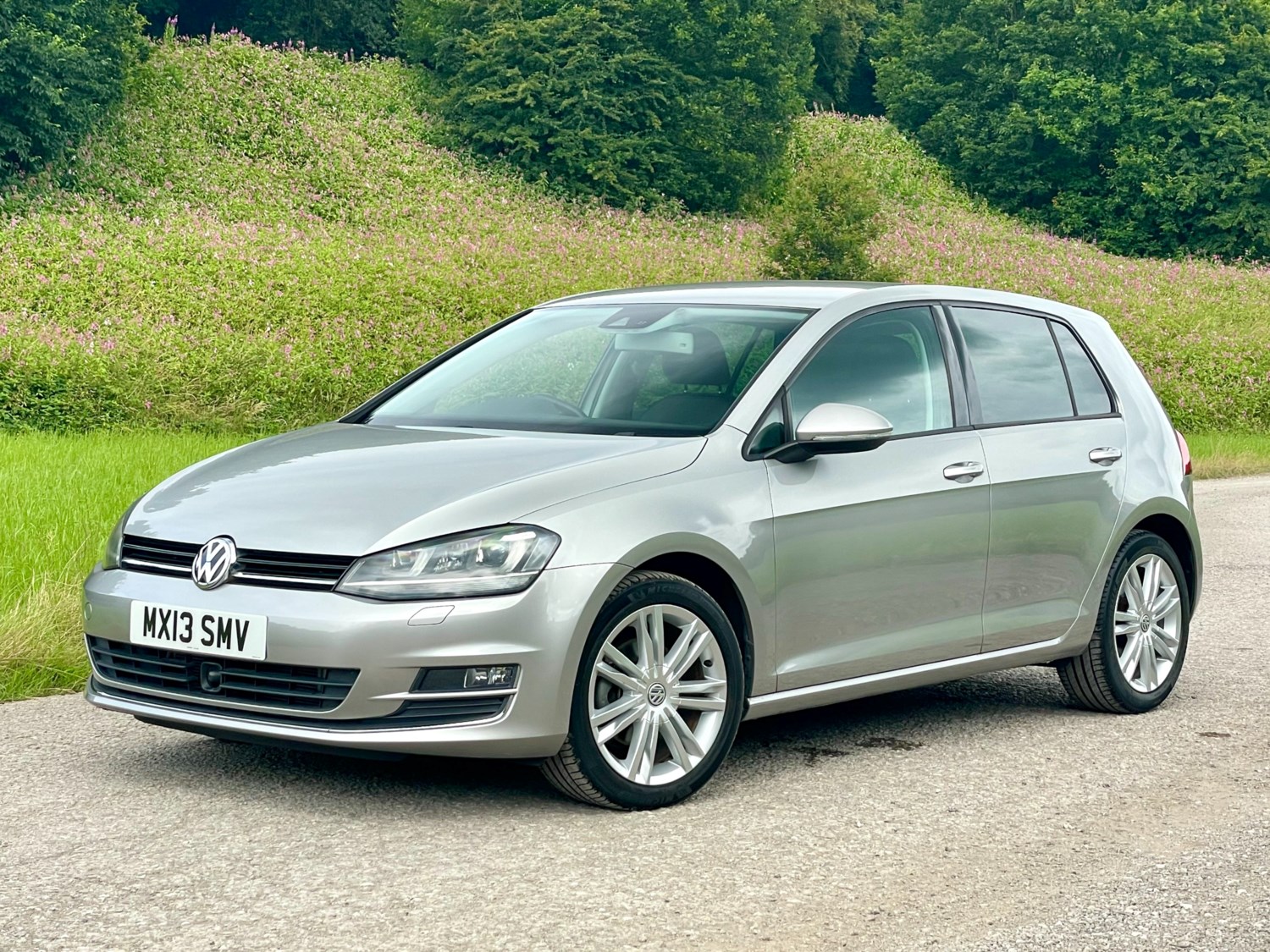 Volkswagen Golf Listing Image