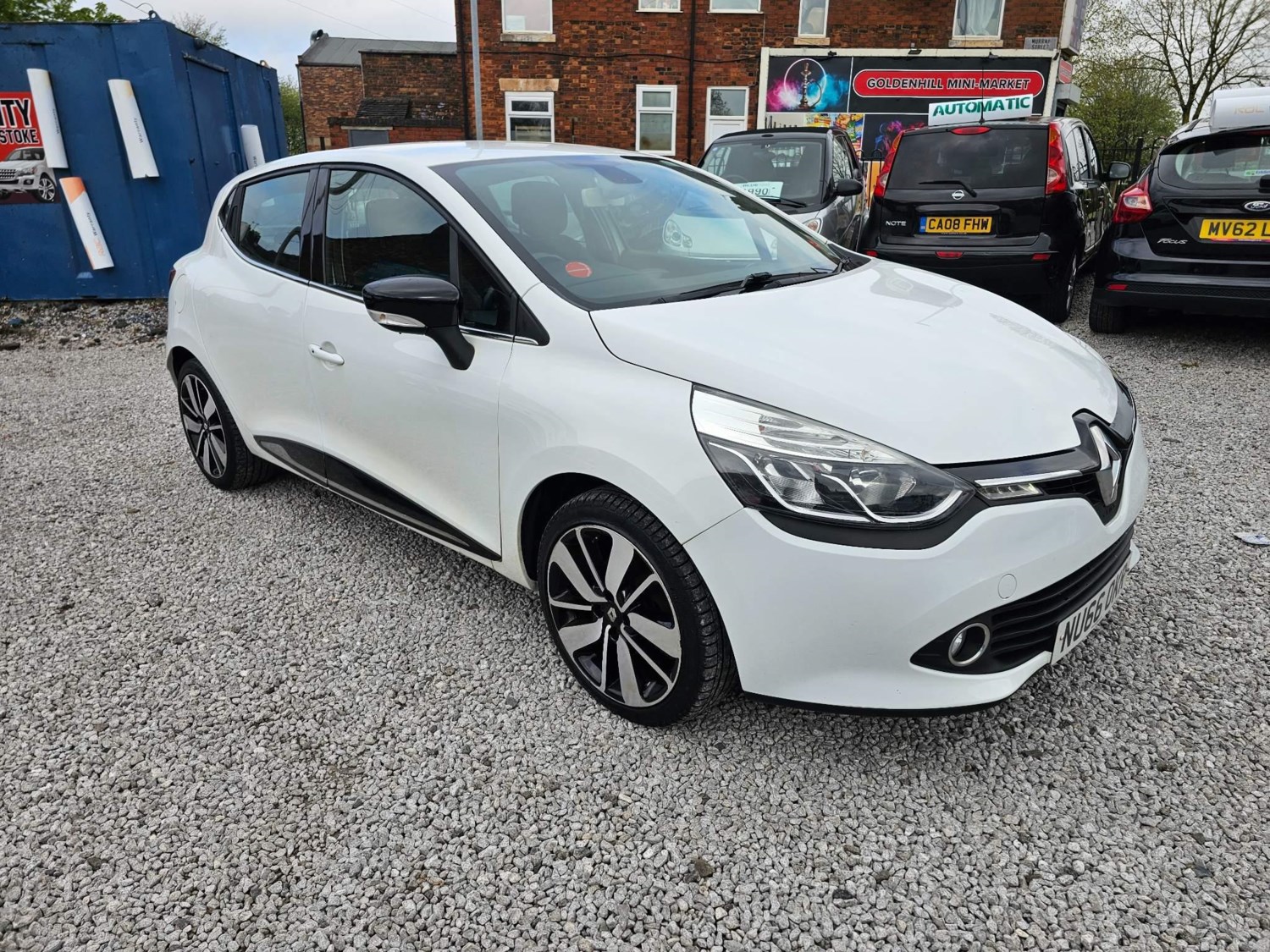 Renault Clio Listing Image