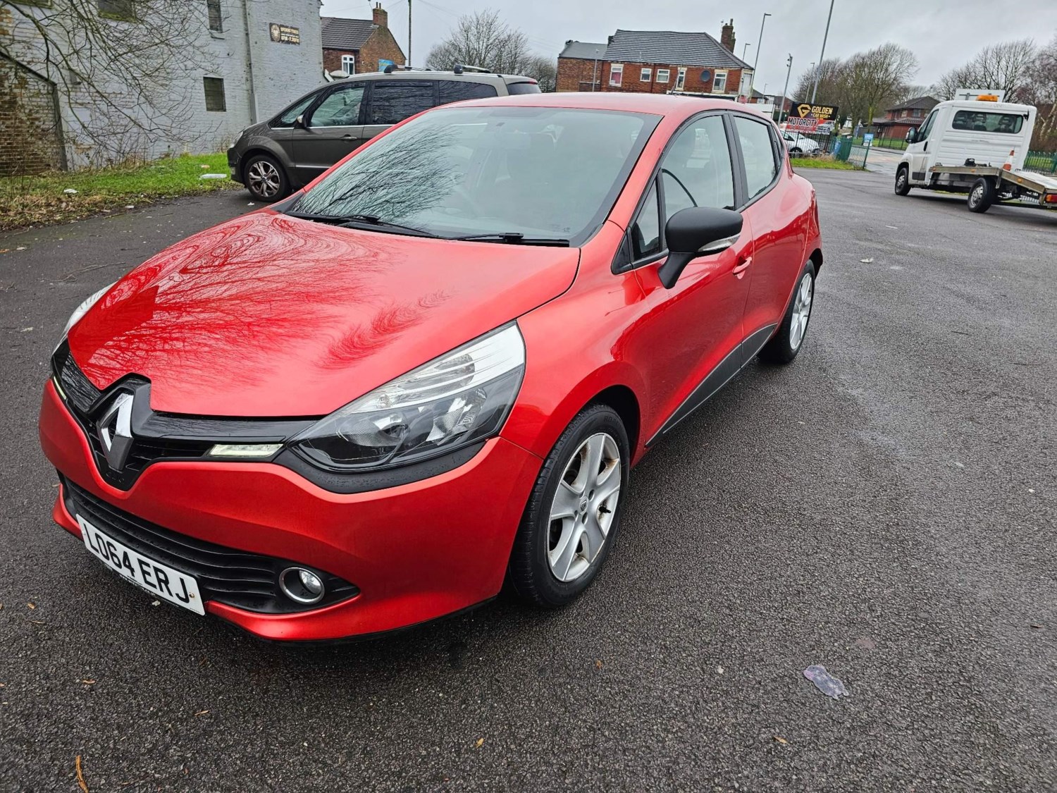 Renault Clio Listing Image