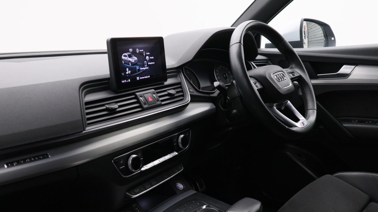 Audi Q5 Listing Image