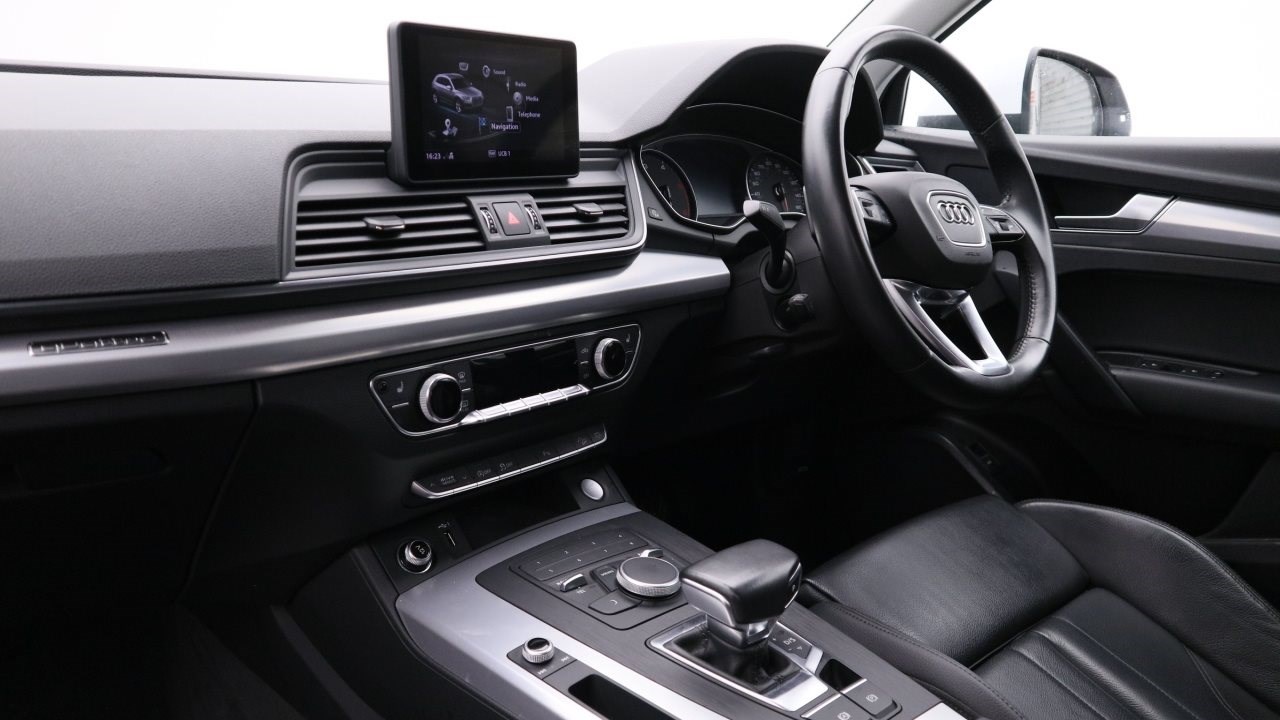 Audi Q5 Listing Image