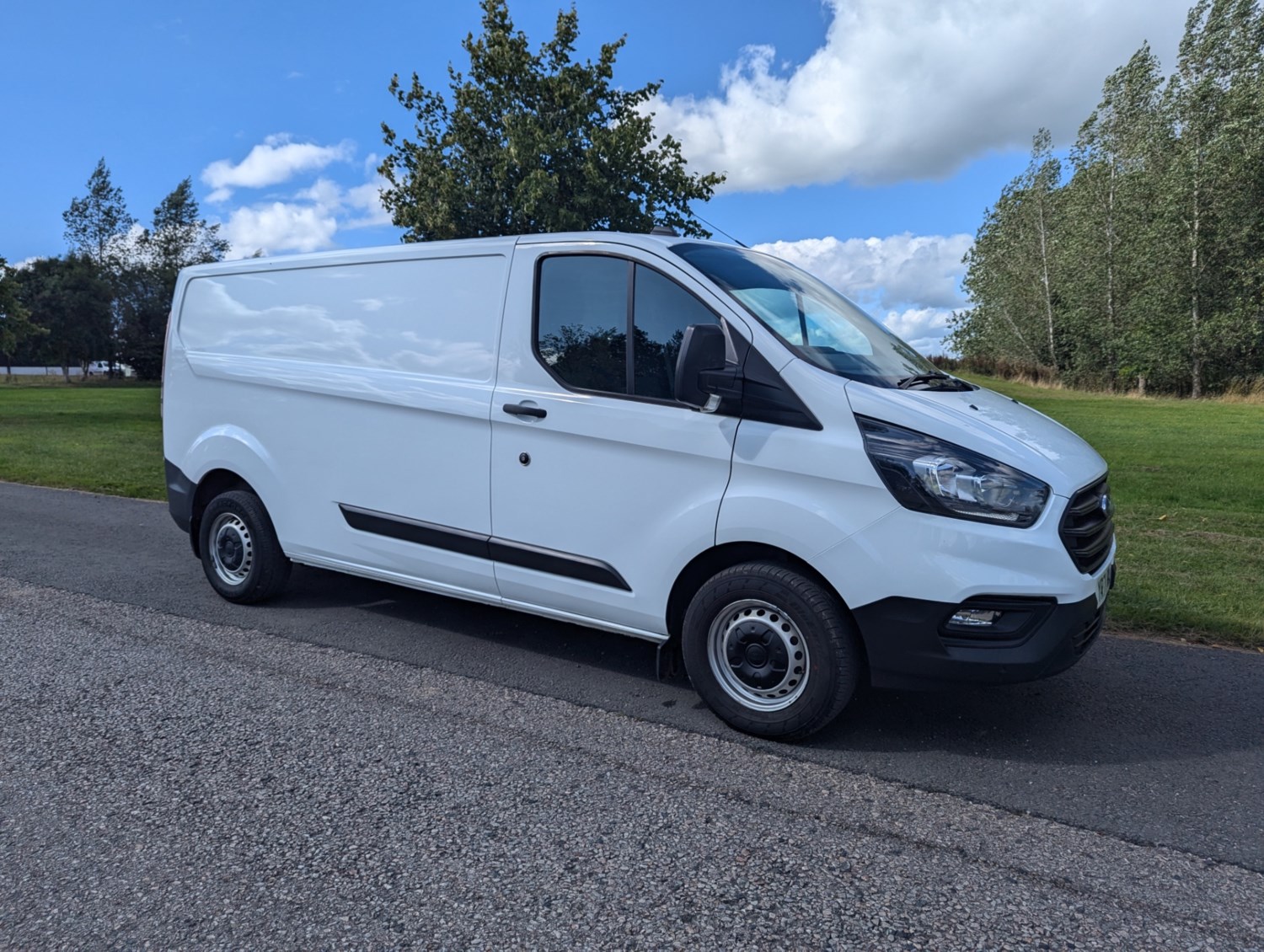 Ford Transit Custom Listing Image