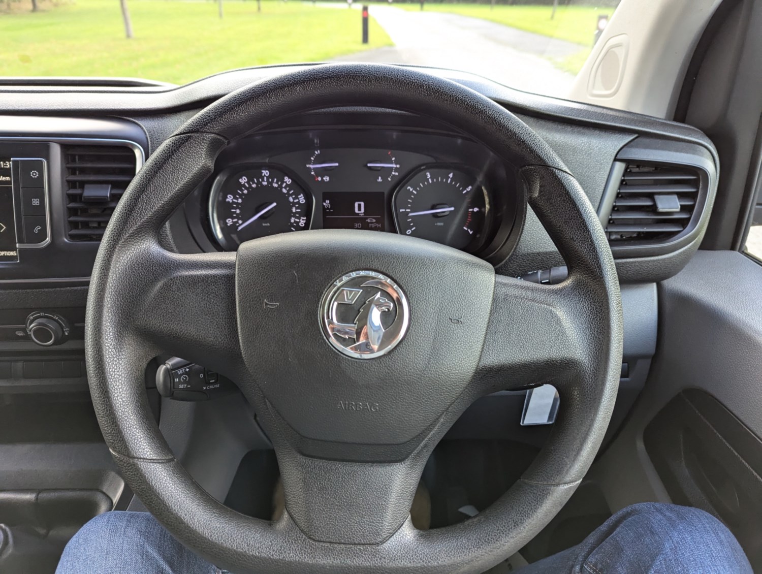 Vauxhall Vivaro Listing Image