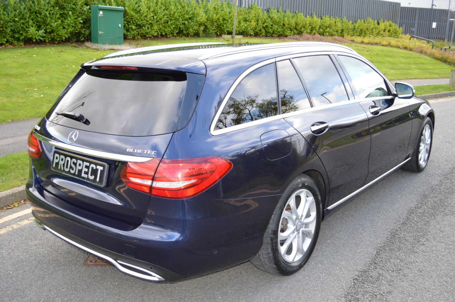 Mercedes-Benz C-Class Listing Image