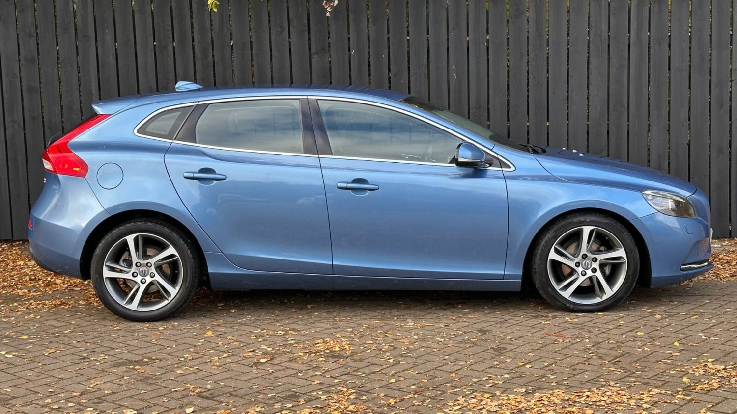 Volvo V40 Listing Image