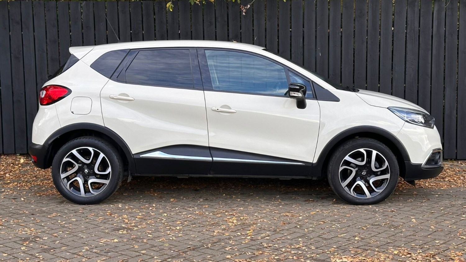 Renault Captur Listing Image