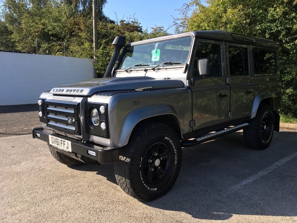 Land Rover Defender Listing Image