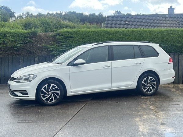 Volkswagen Golf Listing Image