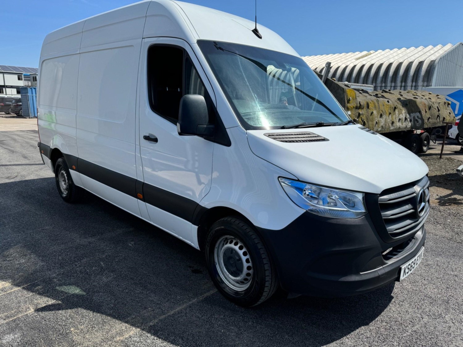 Mercedes-Benz Sprinter Listing Image