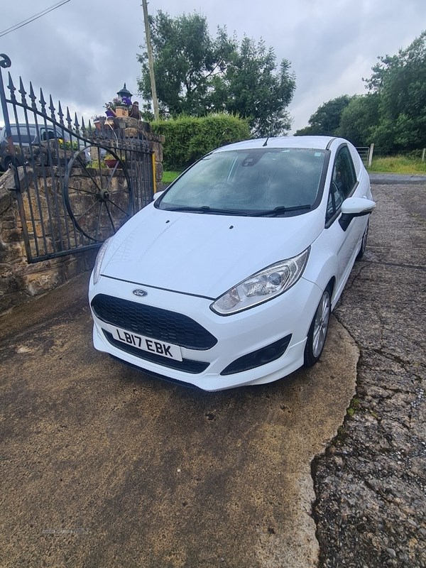 Ford Fiesta Listing Image