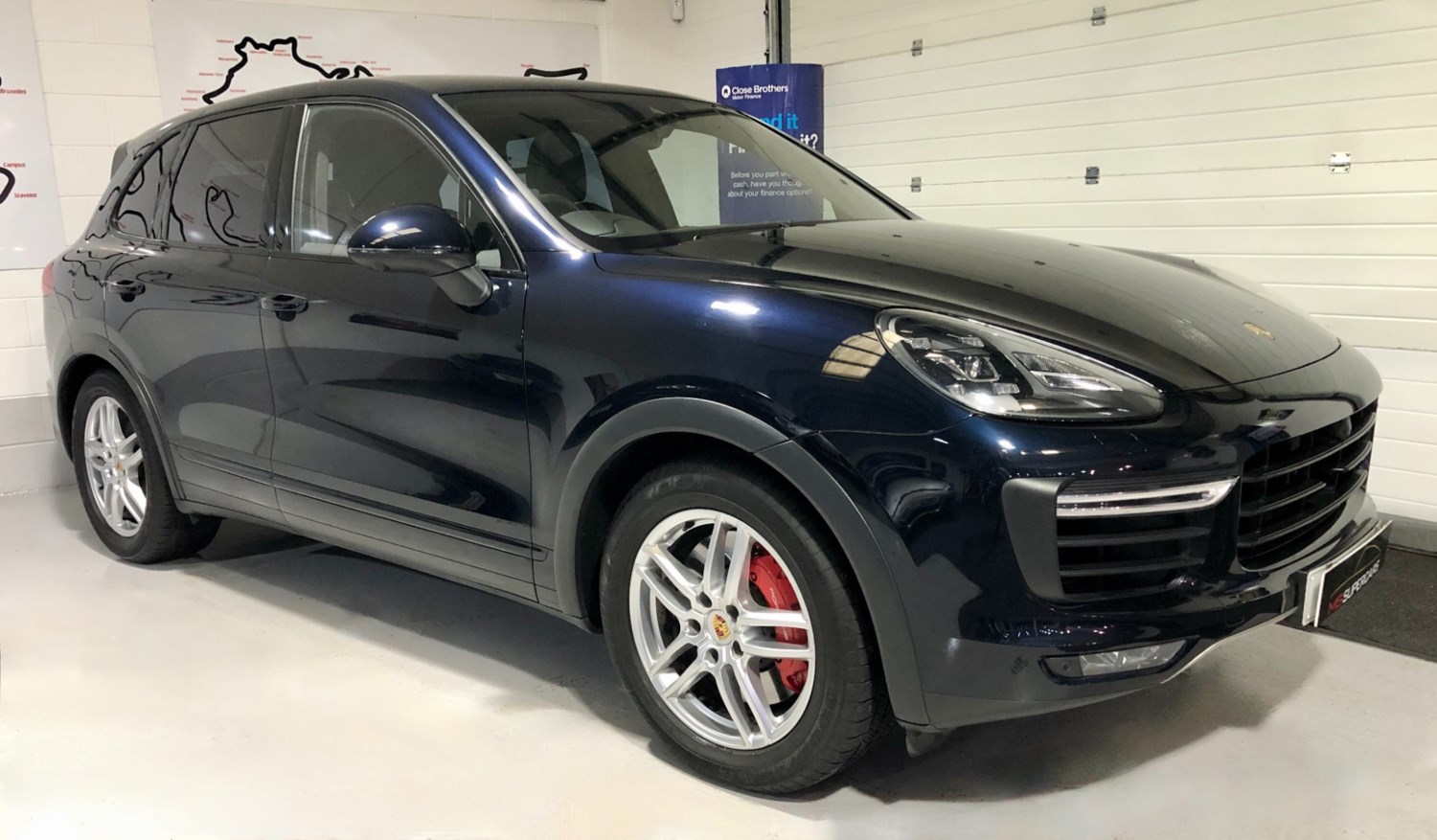 Porsche Cayenne Listing Image