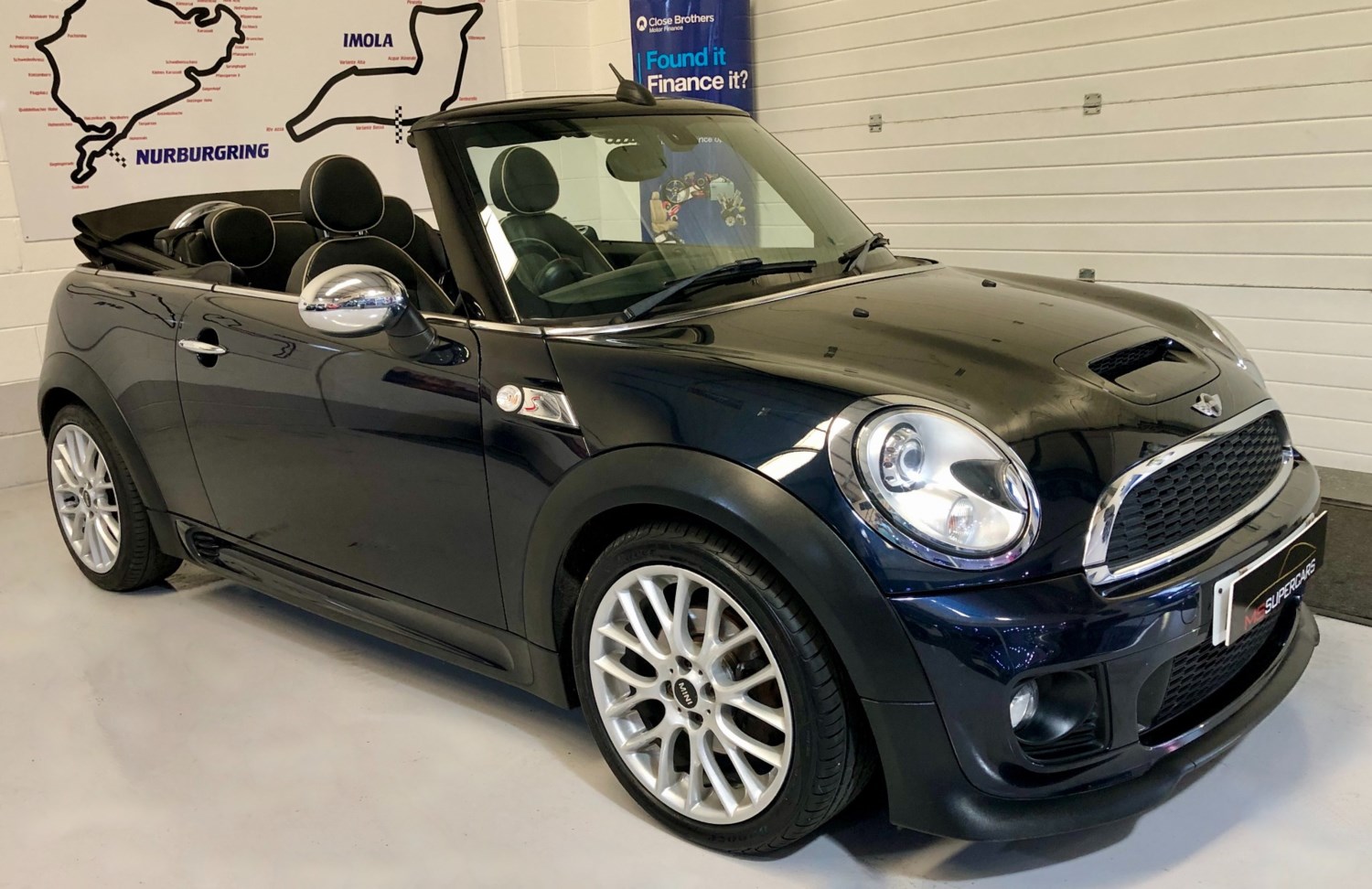 MINI Convertible Listing Image