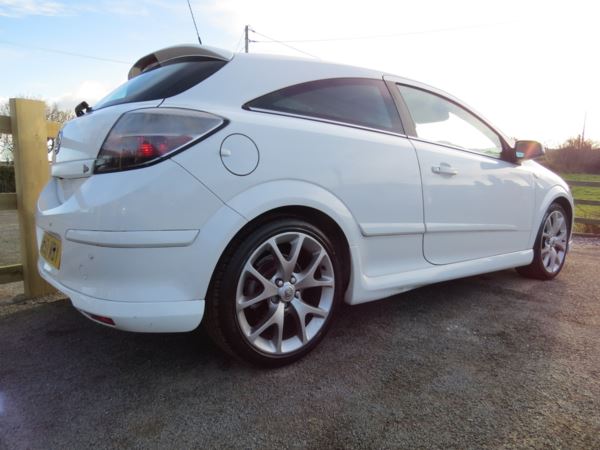 2007 (57) Vauxhall Astra 1.9 CDTi Design [120] 3dr Sport Hatch in White Hpi clear full history For Sale In Flint, Flintshire