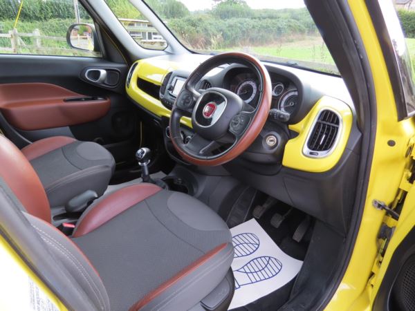 2015 (15) Fiat 500L 1.4 Trekking 5dr Rare Model, Half leather Full Service History For Sale In Flint, Flintshire