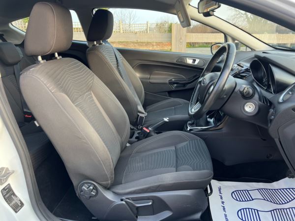 2014 (63) Ford Fiesta 1.0 EcoBoost Zetec 3dr Low miles Full service history Beautiful For Sale In Flint, Flintshire