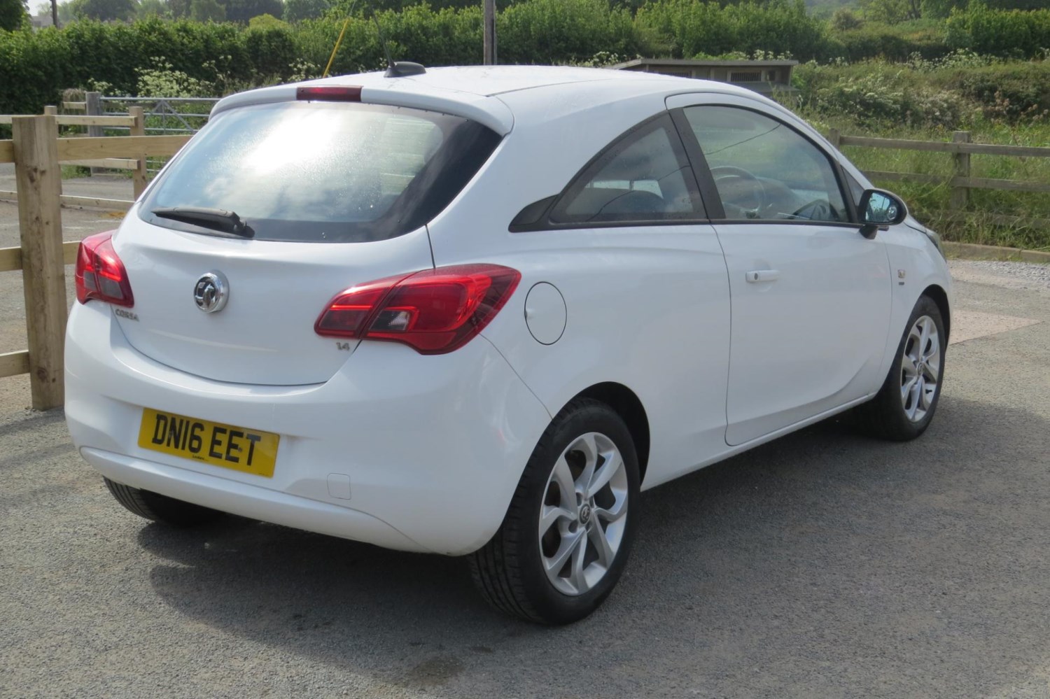 Vauxhall Corsa Listing Image