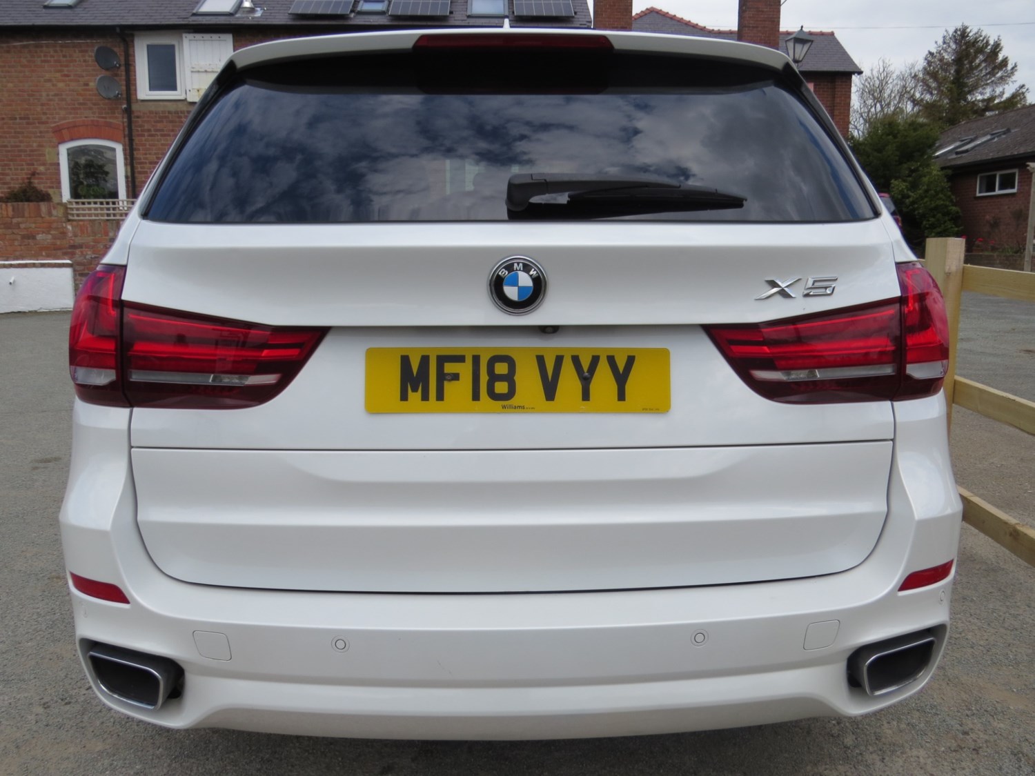 BMW X5 Listing Image