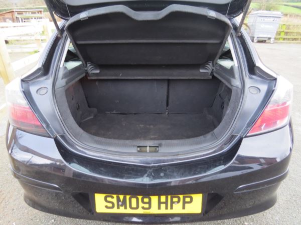 2009 (09) Vauxhall Astra 1.6i 16V Design [115] 3dr 69,000 miles Hpi clear sport hatch service record For Sale In Flint, Flintshire