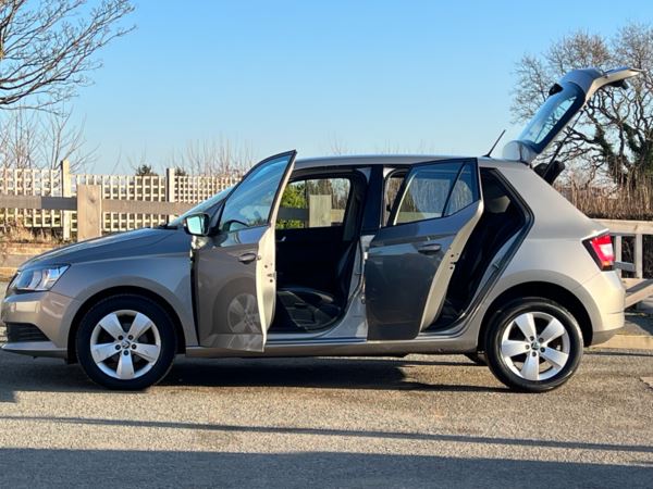 2018 (18) Skoda Fabia 1.0 TSI SE 5dr 1 former keeper 36,000 miles Lovely Fantastic Service Record For Sale In Flint, Flintshire