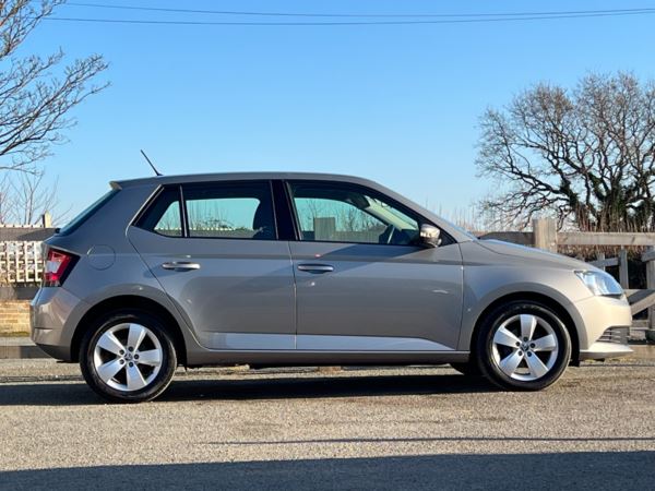 2018 (18) Skoda Fabia 1.0 TSI SE 5dr 1 former keeper 36,000 miles Lovely Fantastic Service Record For Sale In Flint, Flintshire