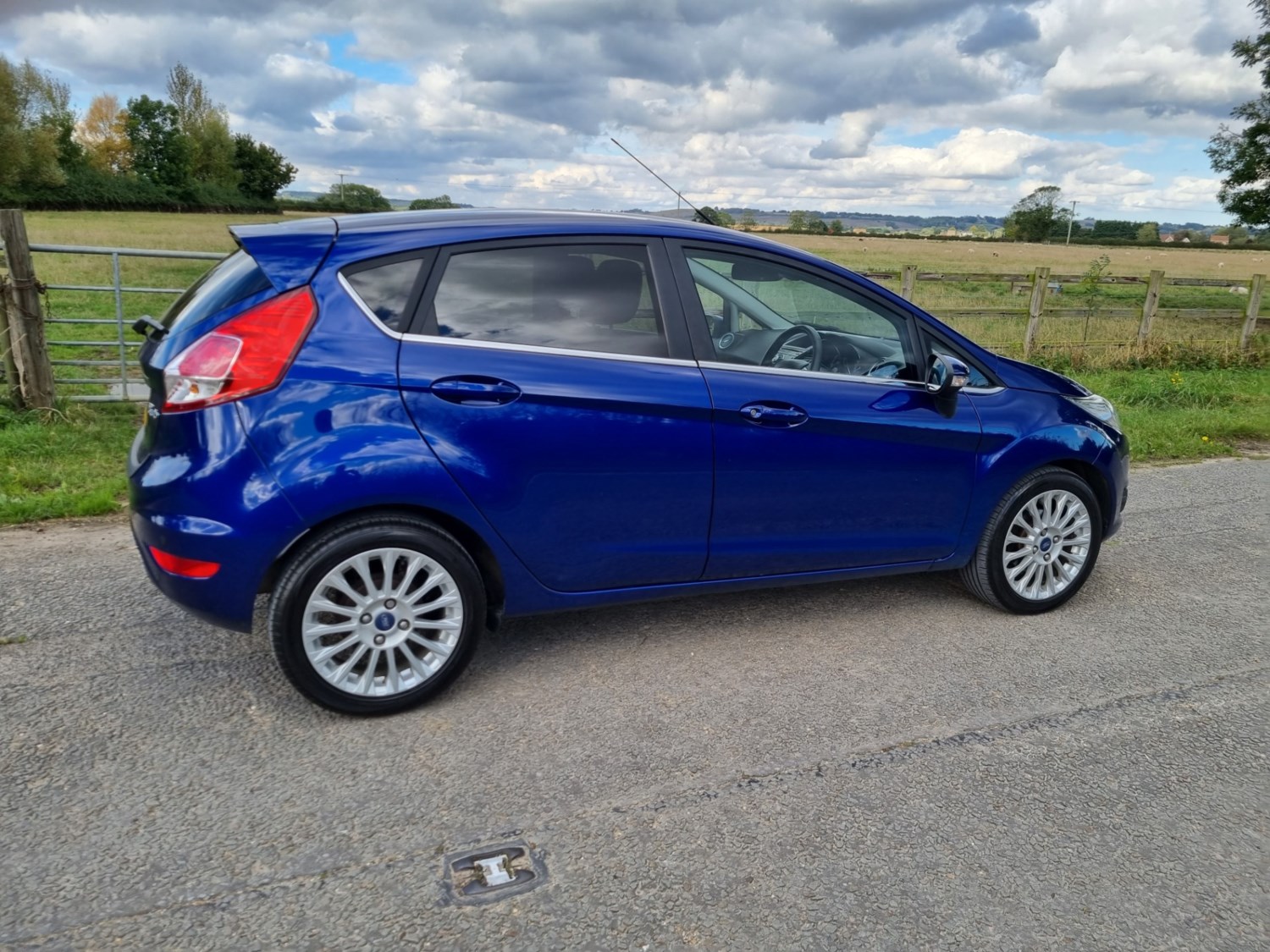 Ford Fiesta Listing Image