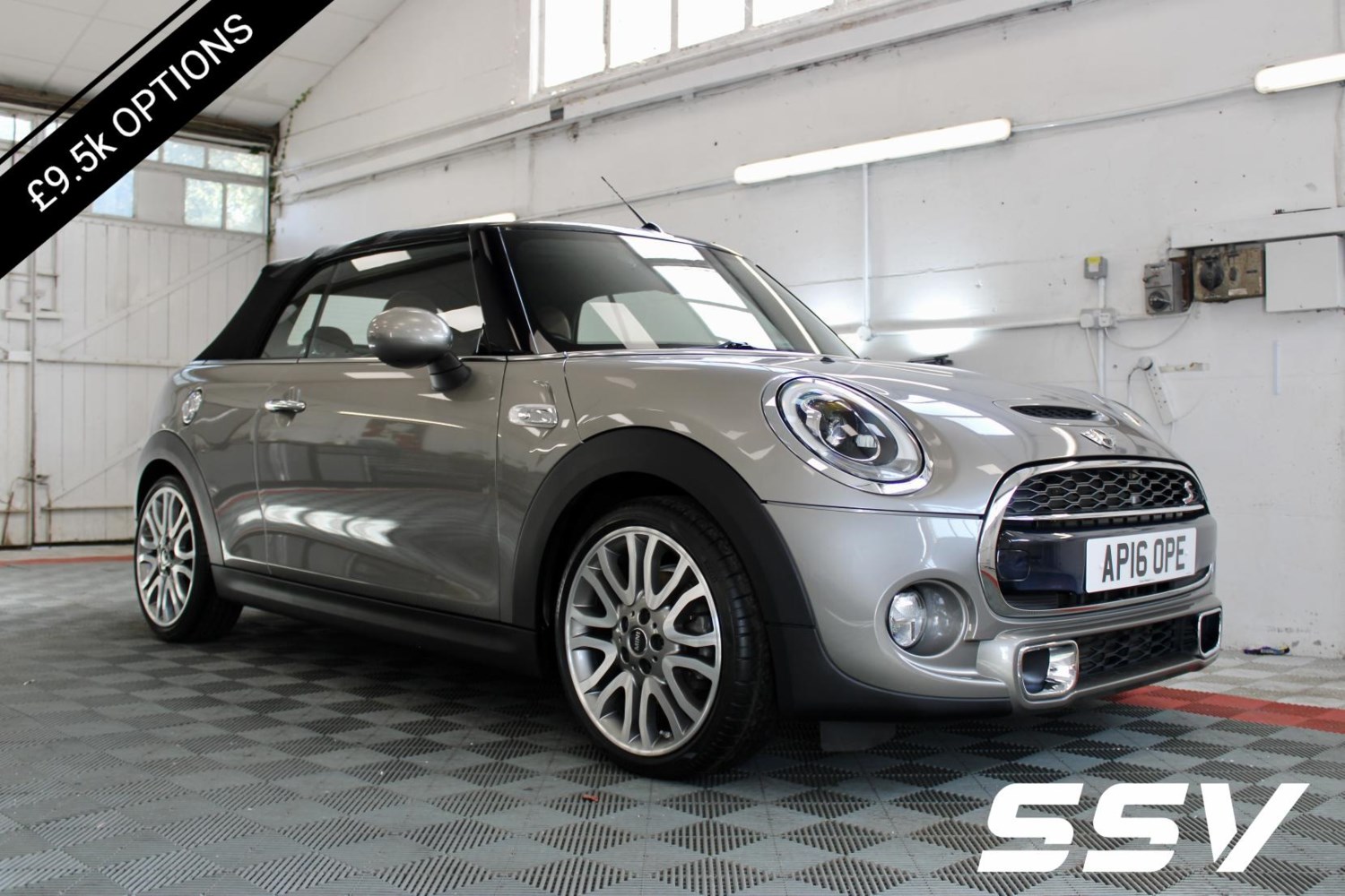 MINI Convertible Listing Image