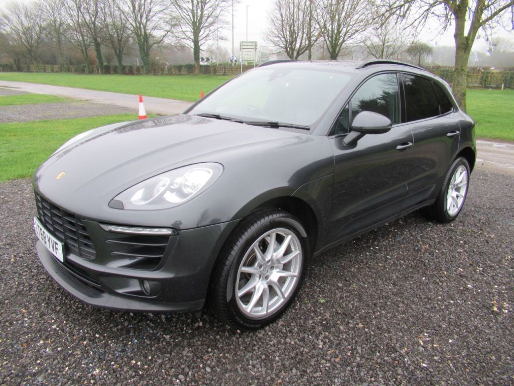 Porsche Macan Listing Image