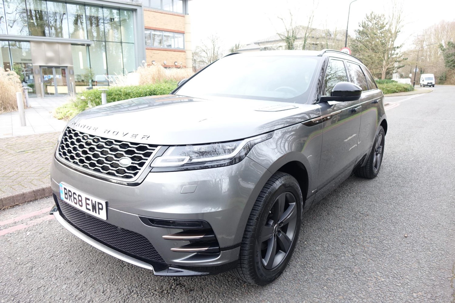 Land Rover Range Rover Velar Listing Image