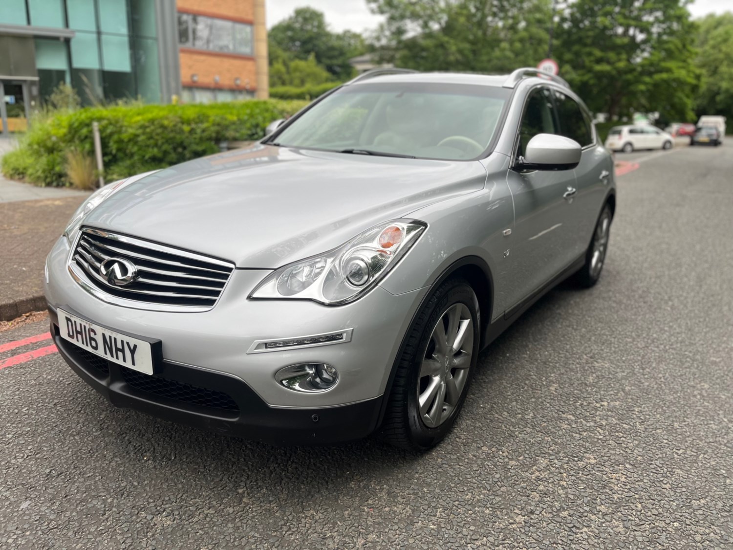 Infiniti QX50 Listing Image