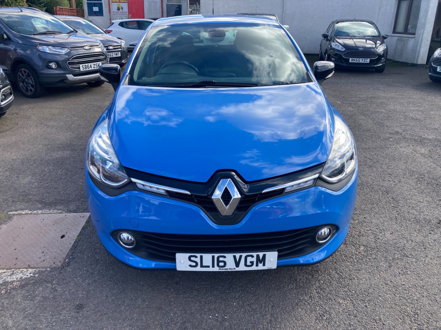 Renault Clio Listing Image