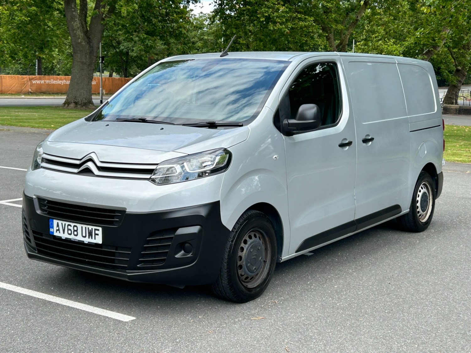 Citroen Dispatch Listing Image