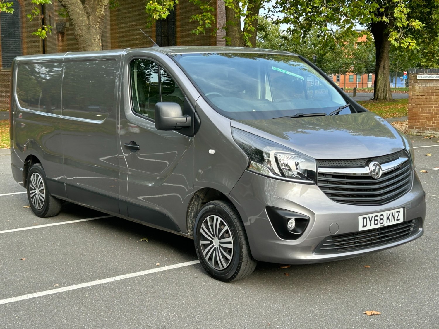 Vauxhall Vivaro Listing Image